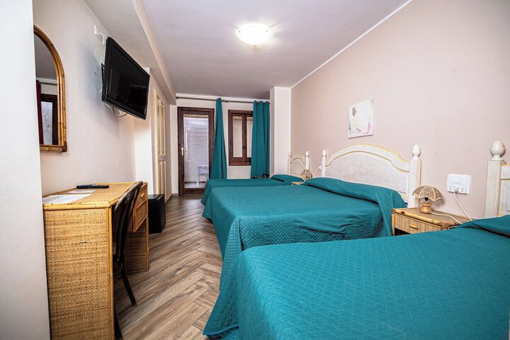 Room 6 of 41