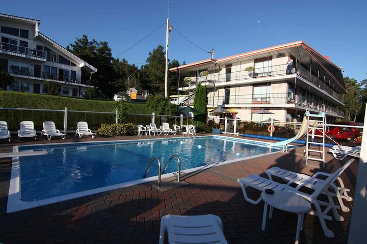Photo of Motel Panoramique Pool