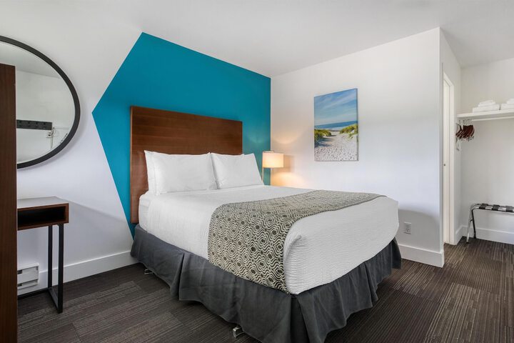 Room 12 of 34