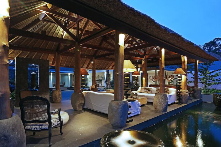 Hotel Interior 3 of 148