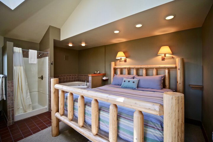 Room 5 of 62