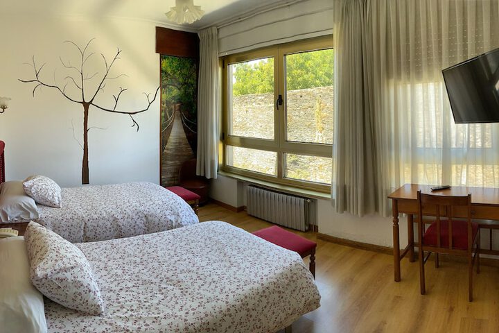 Room 15 of 50