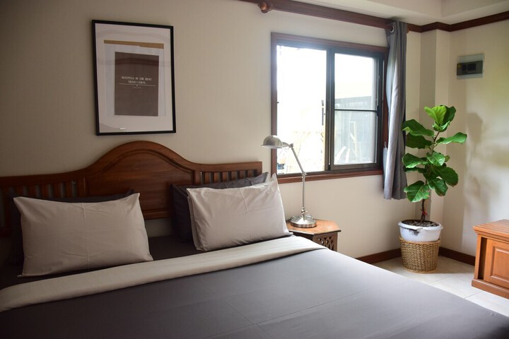 Room 11 of 22