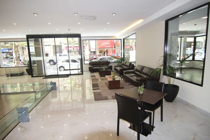Entrance & Lobby