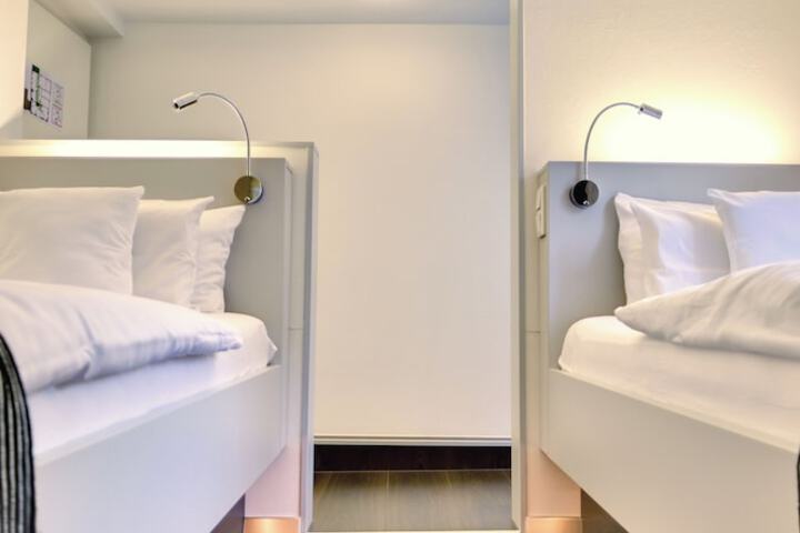 Room 7 of 20
