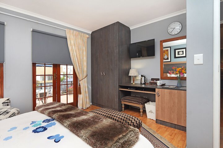 Room 27 of 80