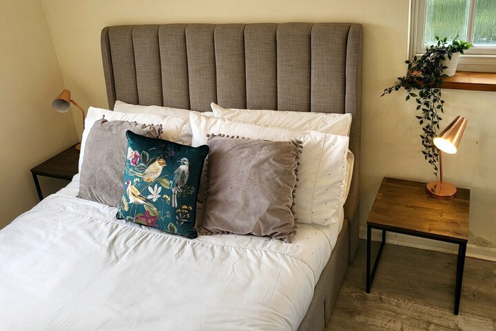 Room 2 of 31