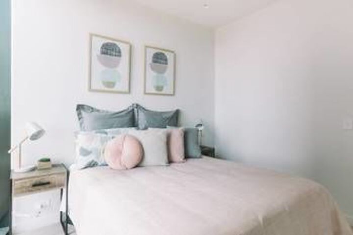 Room 6 of 23
