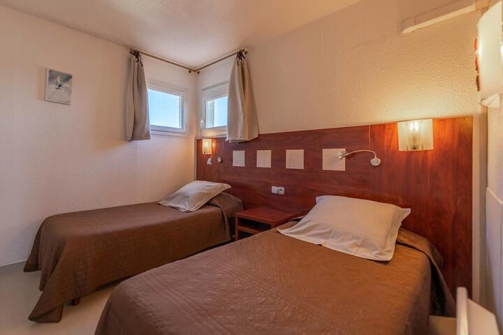 Room 15 of 52