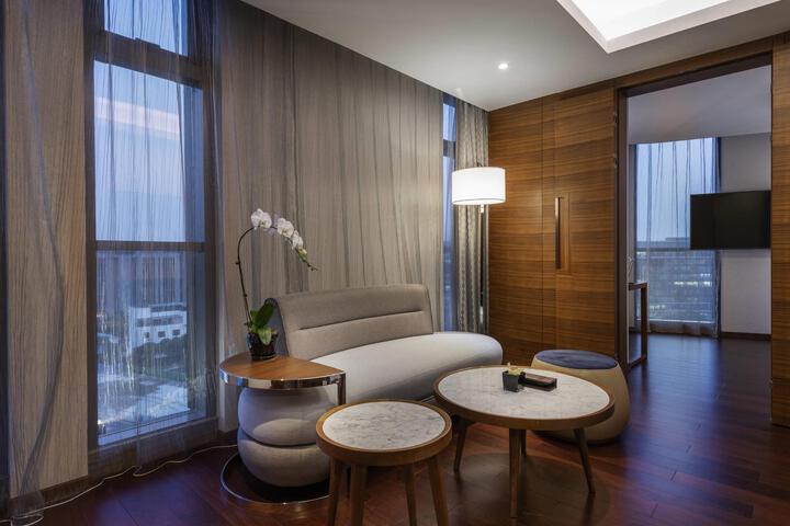 Room 34 of 61