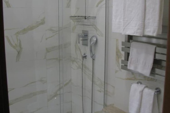 Room 15 of 23