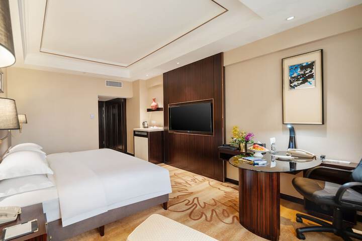 Room 15 of 35