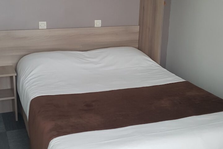 Room 16 of 37