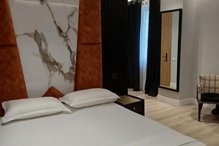 Room 22 of 132