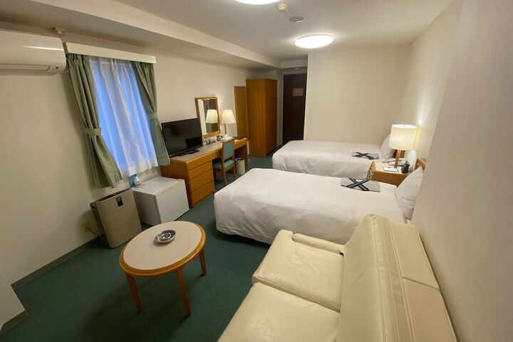 Room 17 of 45