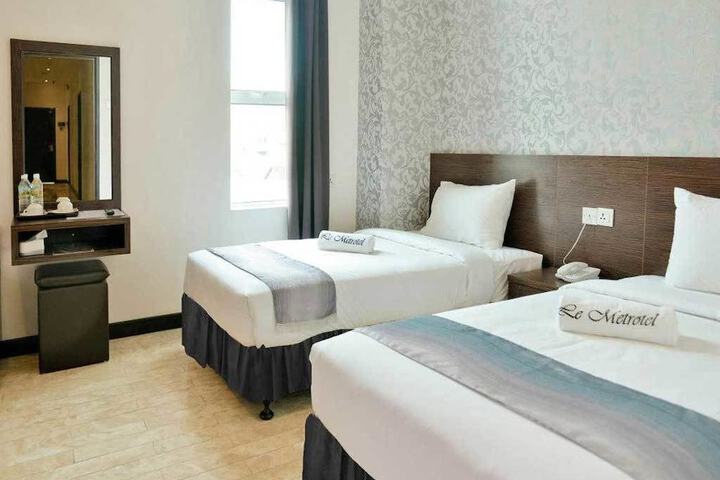 Room 7 of 37