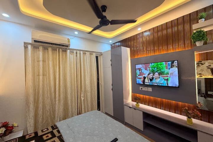 Room 3 of 14