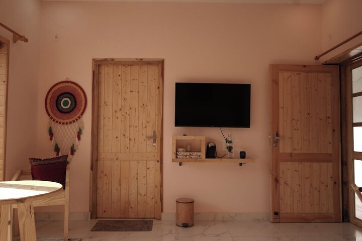 Room 43 of 127