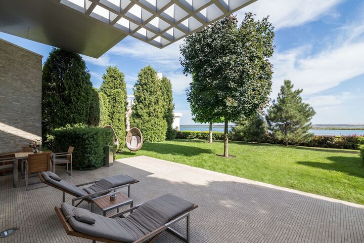 Terrace/Patio 17 of 55