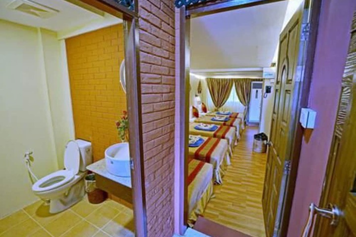 Room 25 of 67