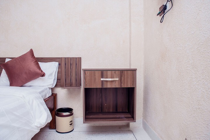 Room 15 of 40