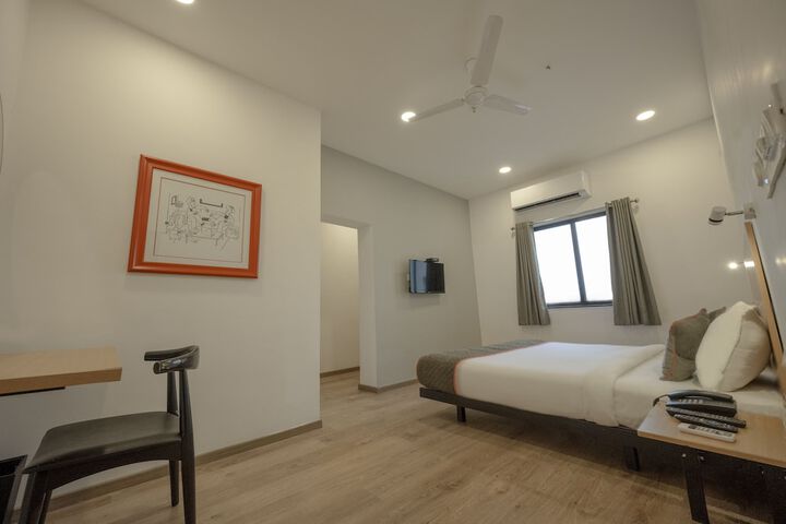 Room 13 of 31