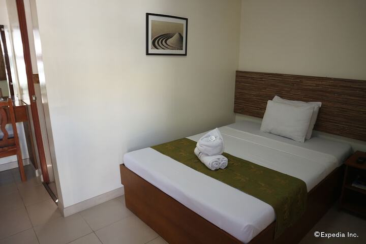 Room 14 of 36