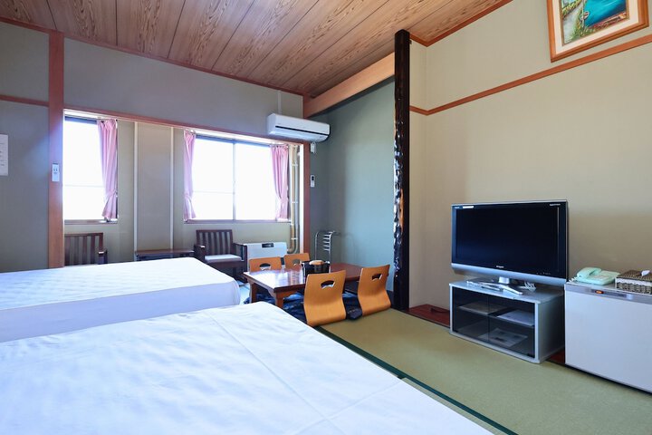 Room 22 of 90