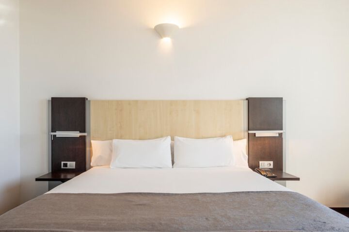Room 16 of 59