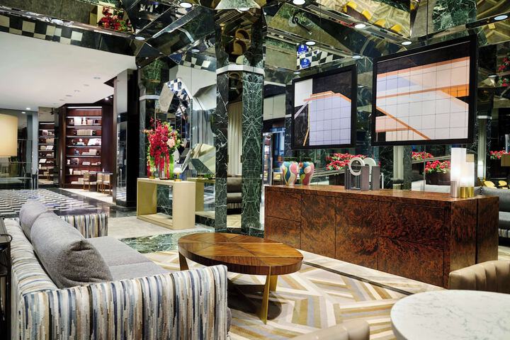 Guest Lobby