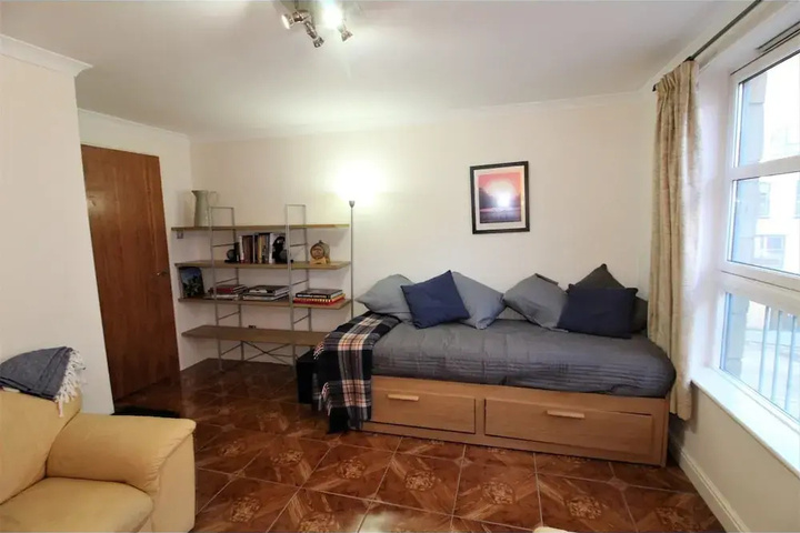 Photo of Charming 2BR Flat for 6 in Historic Old Town