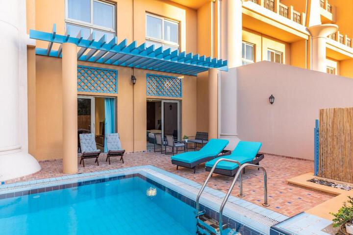 Premium Townhome 300m2 Private Pool BeachParking
