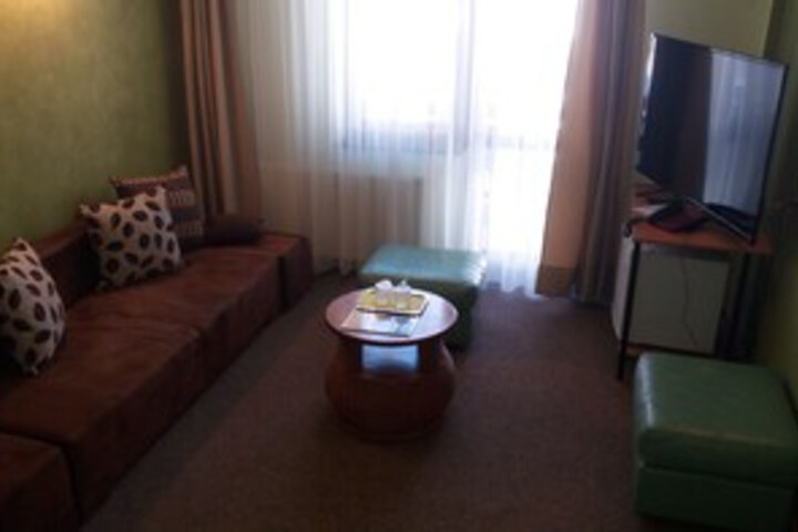 Room 14 of 28