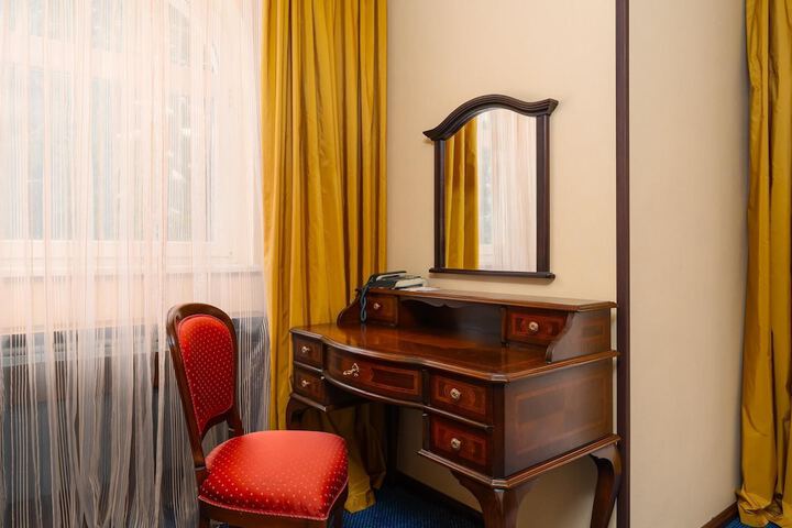 Room 63 of 159