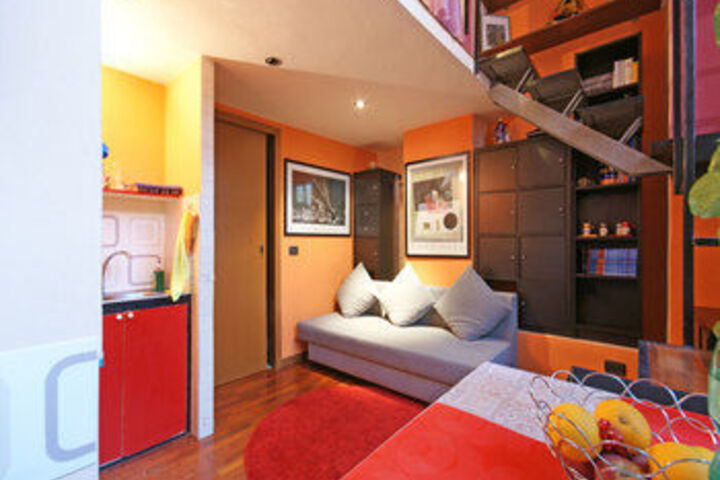 Room 2 of 73