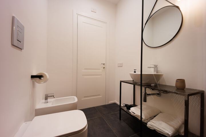 Room 16 of 22