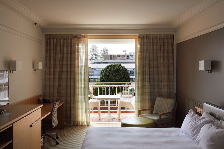 Room 5 of 138