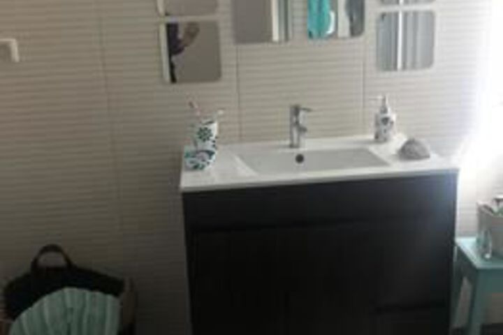 Room 12 of 25