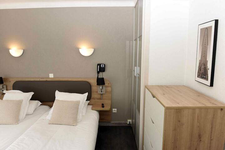 Room 82 of 113