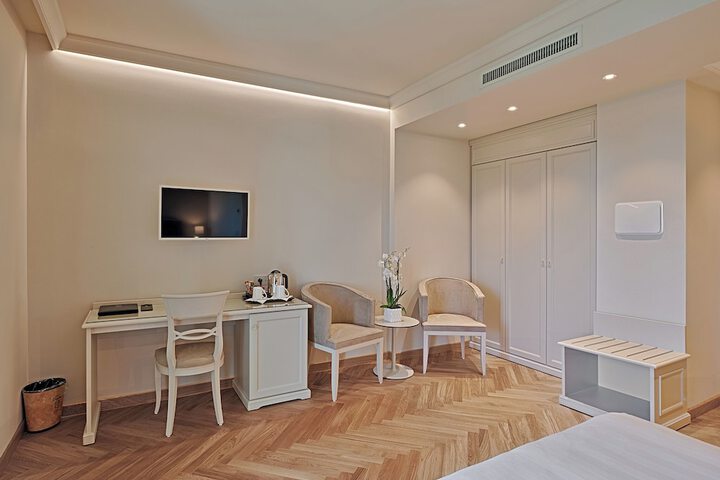 Room 14 of 71