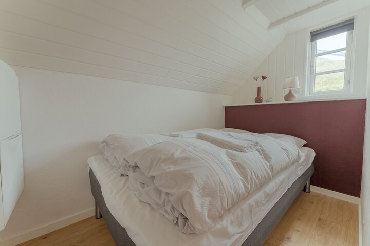 Room 4 of 22