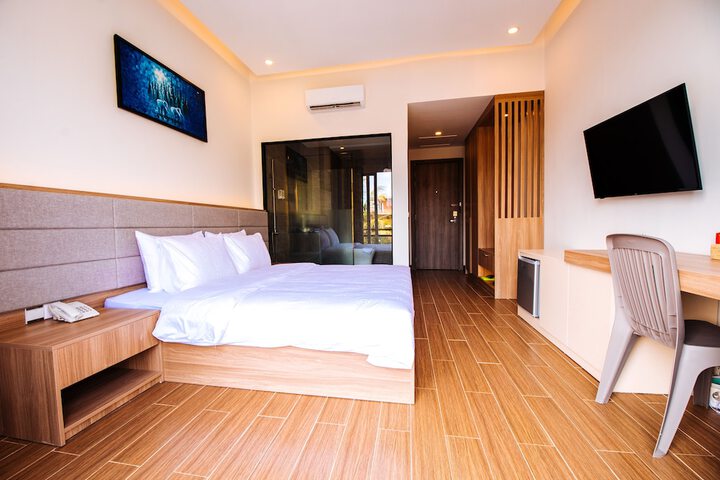 Room 11 of 31