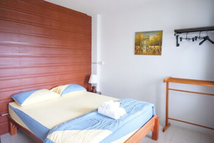 Room 40 of 50
