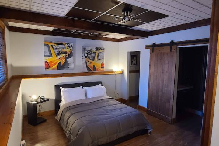 Room 25 of 69