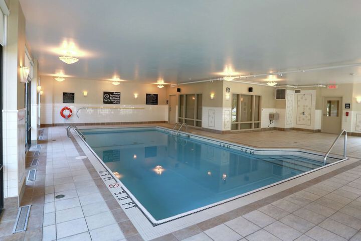 Hotel with Pool