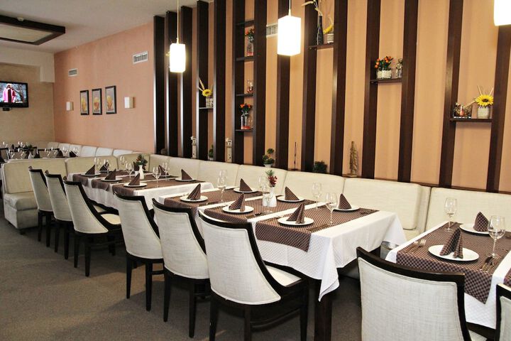 Dining 73 of 89