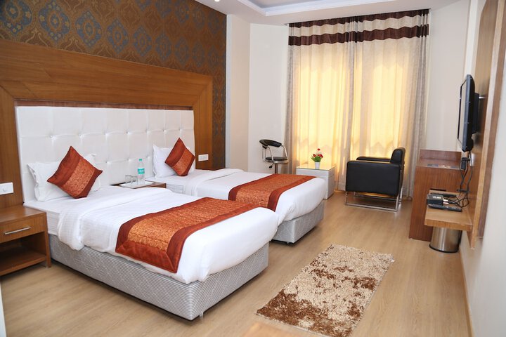 Room 3 of 13