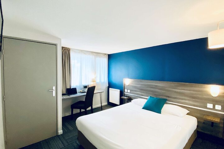 Room 20 of 65
