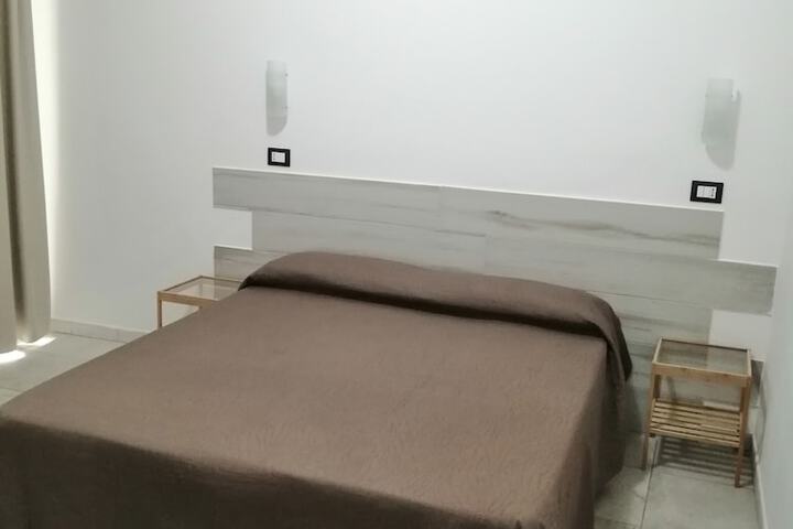 Room 4 of 10
