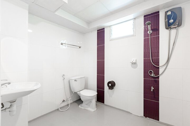 Room 75 of 93